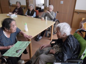 【福祉館恵海：うみかぜ：珊瑚ユニットにて】お誕生会を行いました①