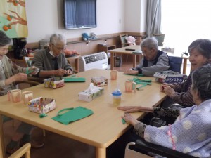 ちぎり絵。