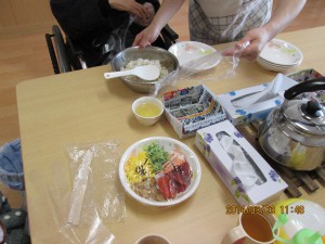 ■ちらしずし作りをしました■渚ﾕﾆｯﾄにて