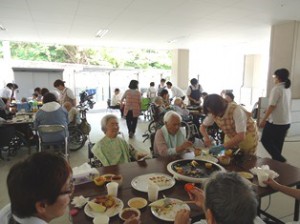 新居浜市特別養護老人ホーム　ハートランド三恵　遠足