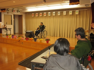施設長杯カラオケ大会　三恵ホーム