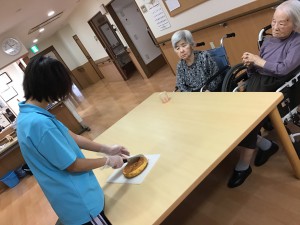 珊瑚ユニット チーズケーキ作り( ´∀｀)