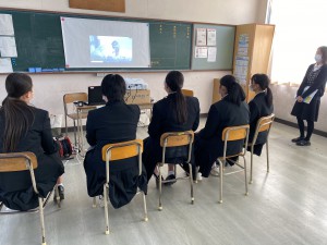 新着！！（12月17日更新）新居浜商業高等学校　職業ガイダンスに参加しました。