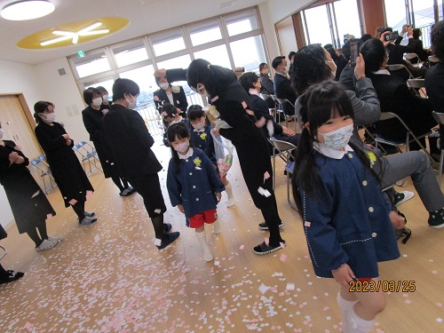 令和４年度　卒園式（３月２５日実施）