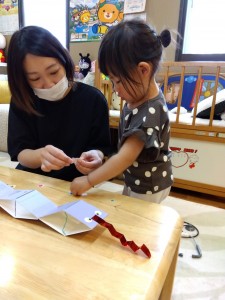 作って遊ぼう「びっくりへびくん」