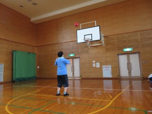 体育館へ