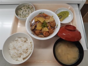 三恵荘のお昼御飯です。