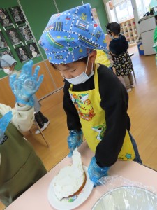 クリスマスケーキ作り(12月25日)