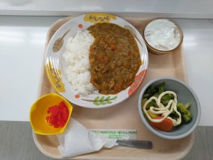 三恵荘のお昼ご飯です