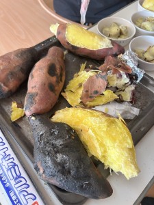 秋といえば、焼いも( *´艸｀)