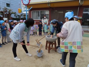 おもちつき~(*^_^*)
