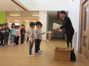 タオル贈呈(3月14日)