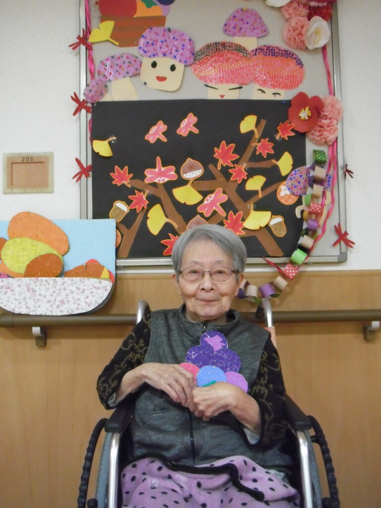 〖南館2階〗秋はいずこへ