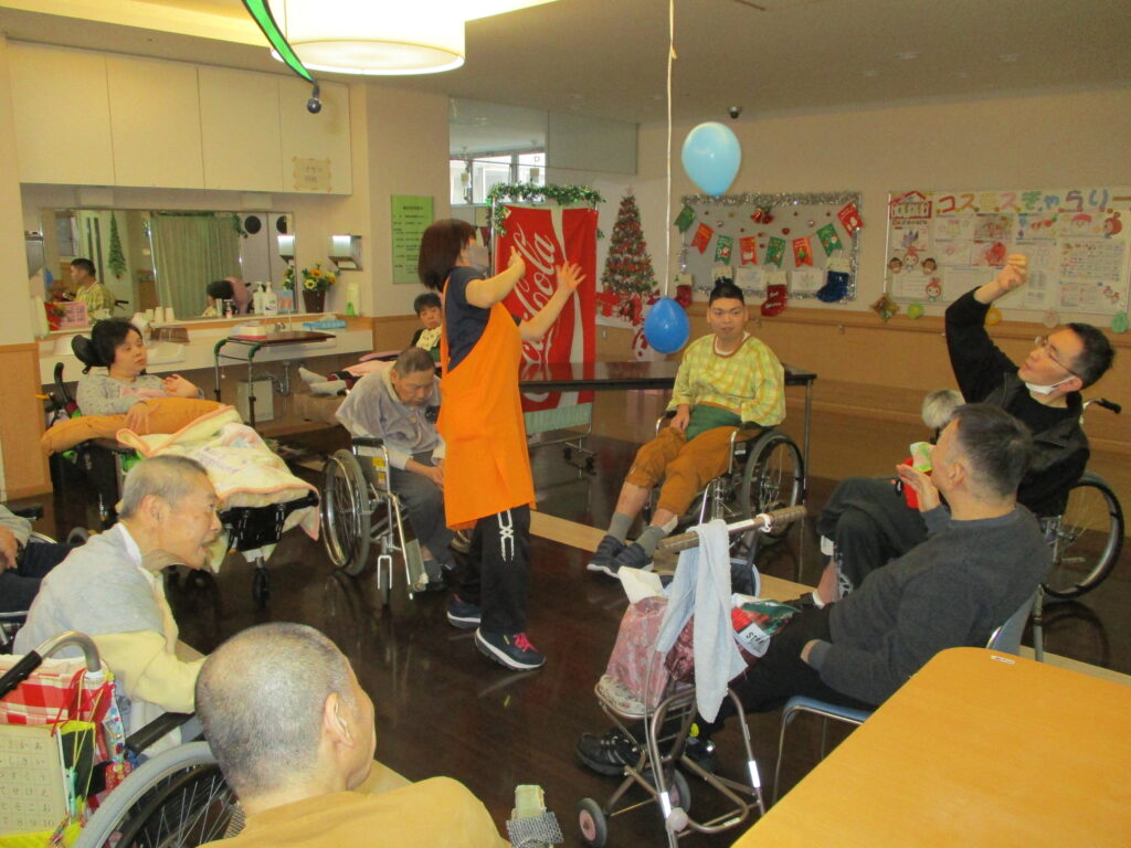 11/22 風船バレー(2階)