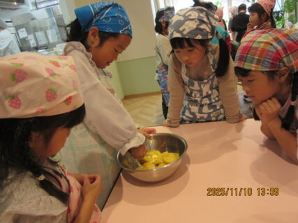 スイートポテト作り（１１月１０日実施）